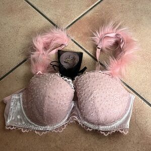 Vs lace bra